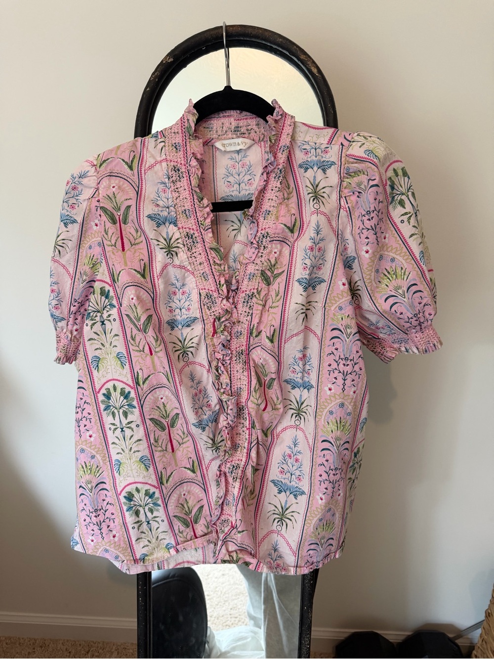 crown & ivy Pink Floral Ruffle Front Button-Down Blouse